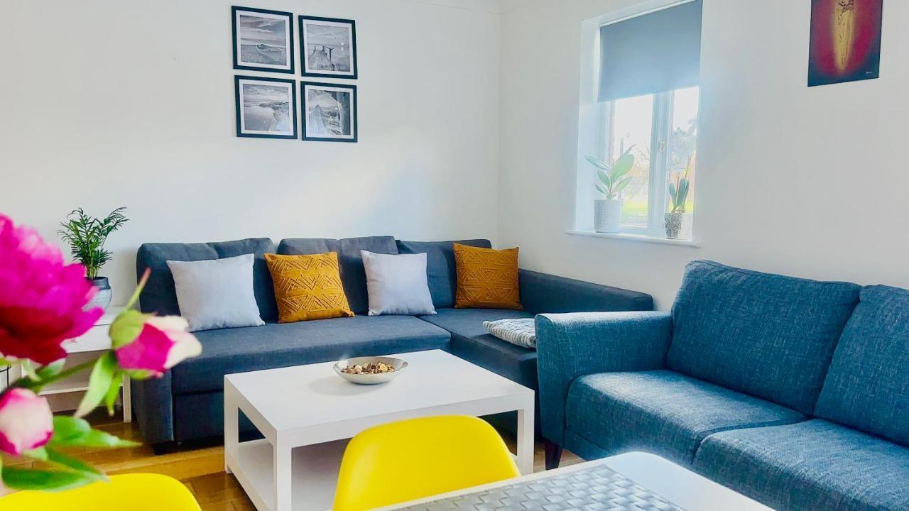 Amazing Location - City Of London- 2 Bedroom Stunning Canal View House With Private Garden,Parking & Balcony Екстериор снимка
