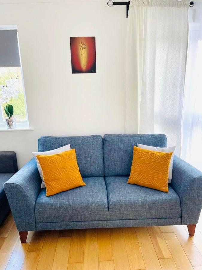 Amazing Location - City Of London- 2 Bedroom Stunning Canal View House With Private Garden,Parking & Balcony Екстериор снимка