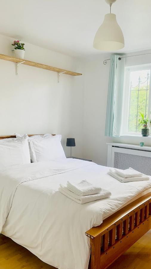 Amazing Location - City Of London- 2 Bedroom Stunning Canal View House With Private Garden,Parking & Balcony Екстериор снимка