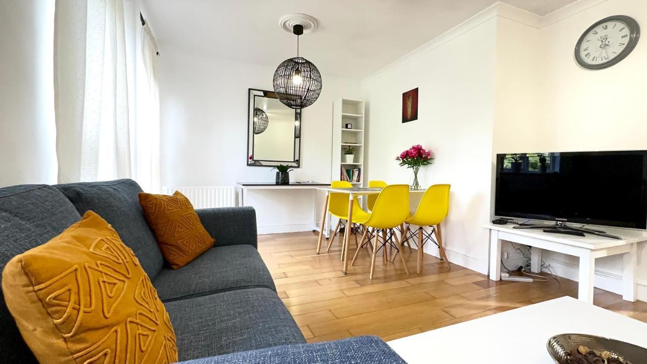 Amazing Location - City Of London- 2 Bedroom Stunning Canal View House With Private Garden,Parking & Balcony Екстериор снимка