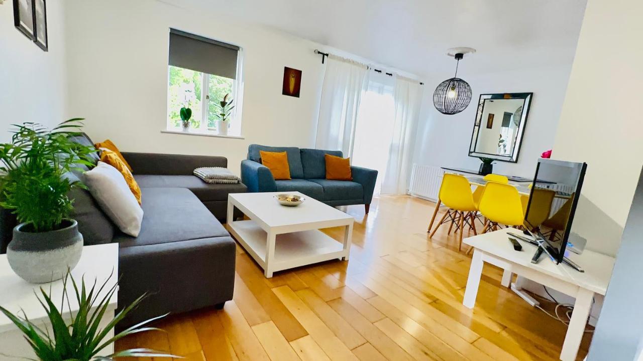 Amazing Location - City Of London- 2 Bedroom Stunning Canal View House With Private Garden,Parking & Balcony Екстериор снимка