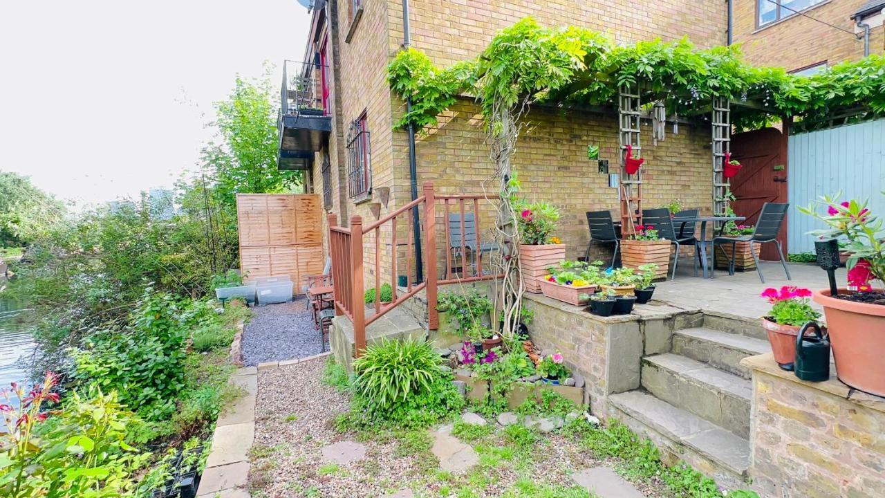 Amazing Location - City Of London- 2 Bedroom Stunning Canal View House With Private Garden,Parking & Balcony Екстериор снимка